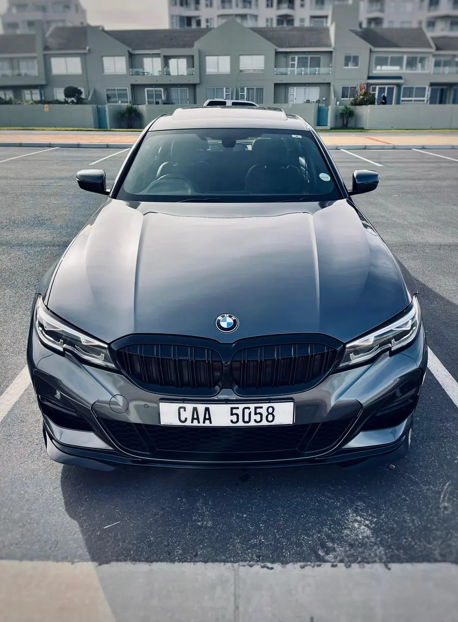 BMW 3 Series gloss black grille after detailing